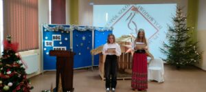 19 grudnia 2025 roku, po zakończeniu tradycyjnych klasowych wigilii społeczność ZSZiP w Krościenku nad Dunajcem wzięła udział w Jasełkach.