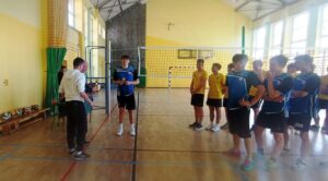 Odbiór statuetki dla najlepszego zawodnika turnieju.